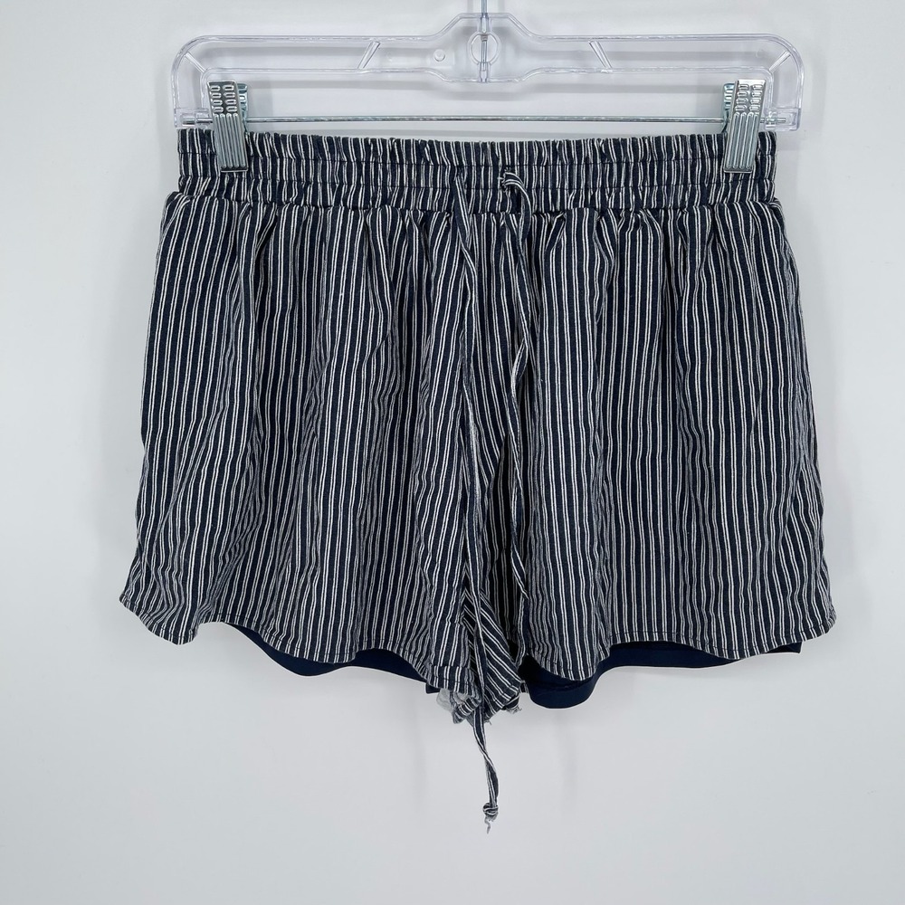 Mi Ami for Francesca's Women's Navy Blue Striped Linen‎ Blend Shorts Size M